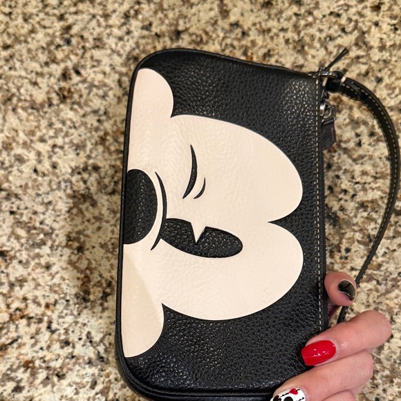 Disney x Coach Nolita - Picture 7 of 12